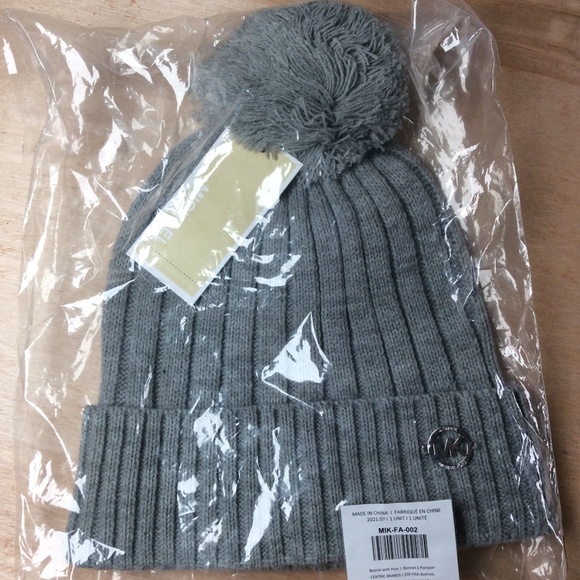 MICHAEL Michael Kors Accessories - NWT Michael Michael Kors Gray Knit Beanie Pom Pom MK OS Hat New $48.